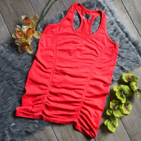 Athleta fastest track ruched tank top in neon orange. Size M - Picture 4 of 7